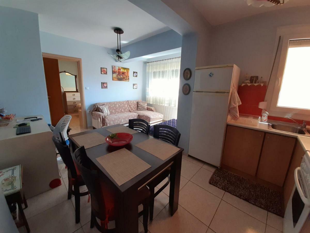 Apartment With Balcony And Parking Kavala Exterior photo