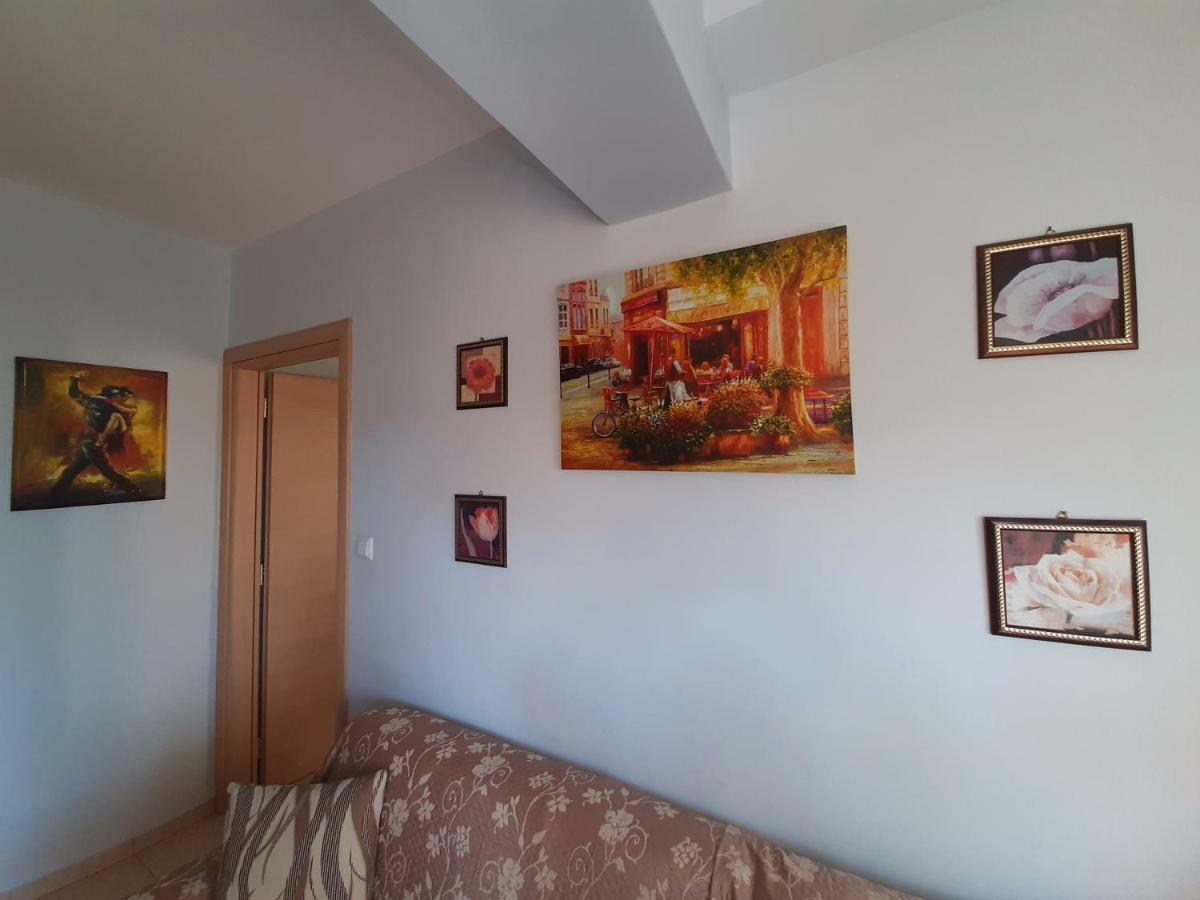 Apartment With Balcony And Parking Kavala Exterior photo