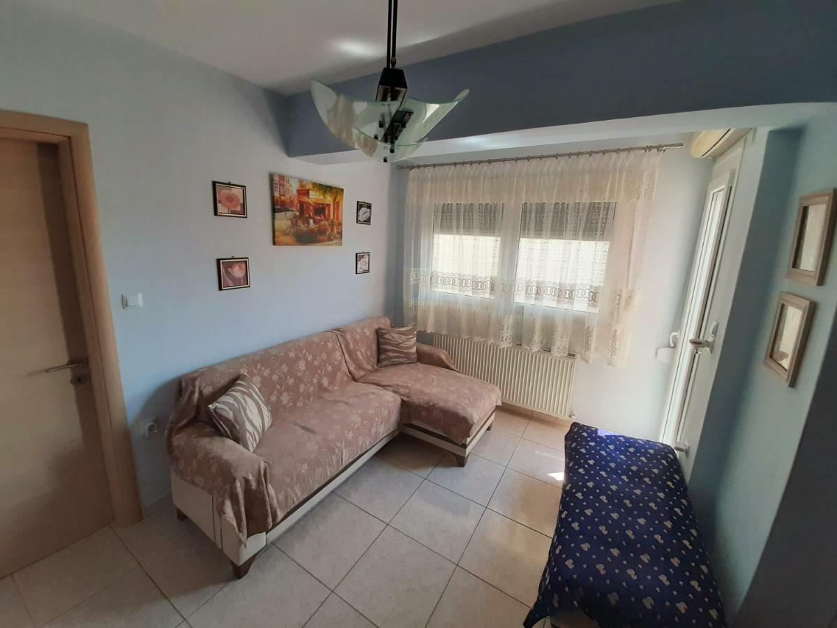 Apartment With Balcony And Parking Kavala Exterior photo
